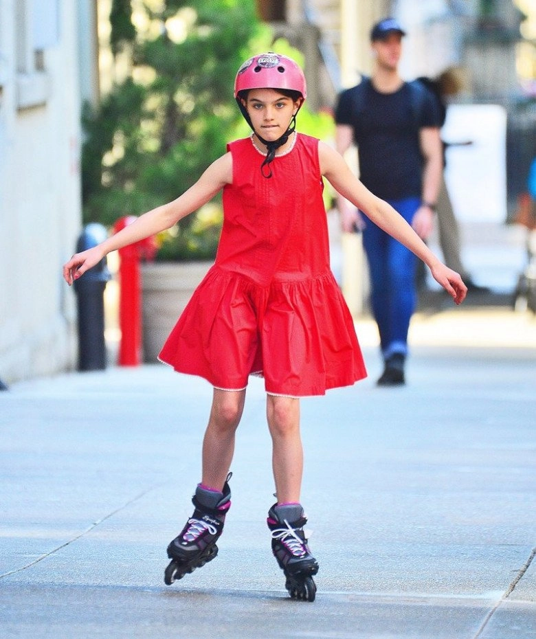 U mê nhan sắc suri cruise bé gái xinh nhất nhì hollywood giờ đã ra dáng mỹ nhân tính tình thay đổi - 9