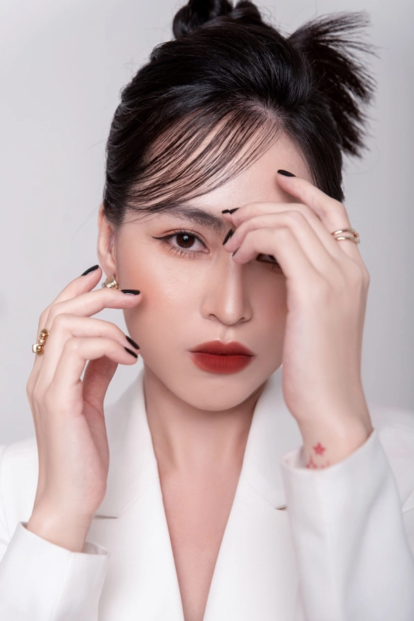 Vân anh - gương mặt nổi bật giữa cuộc thi new face pmu 2022 - 1