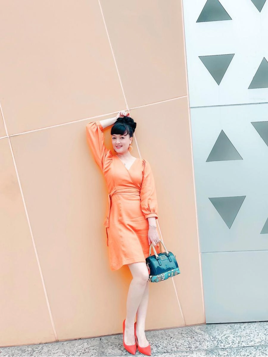 Vân dung lên màn ảnh tấu hài ngoài đời diện váy body gợi cảm không thua thời thi hoa hậu - 21
