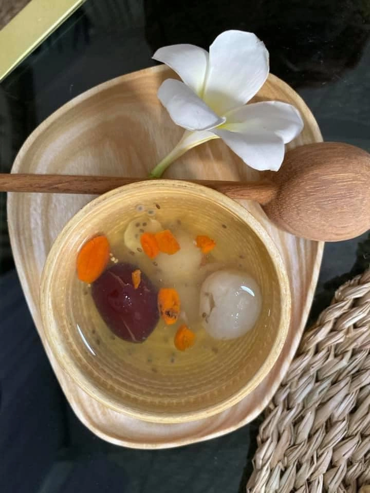 Vân hugo đọ sắc vy oanh khung hình sáng choang với làn da mịn như em bé - 9