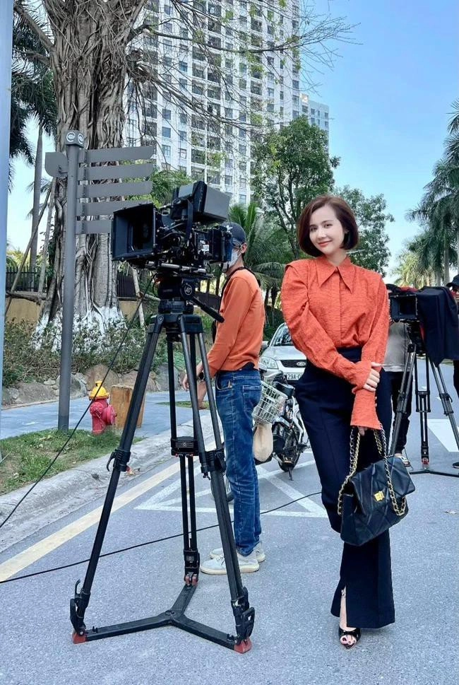 Vân trang diện ăn ý với hoàng duy trongthương ngày nắng về 2 nhưng phong cách có đang nhàm - 4