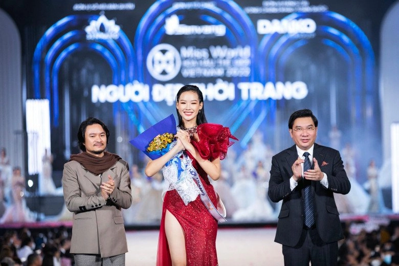 Vào top 20 miss world vn 2022 chân dài cần thơ 1m85 chia sẻ suýt tuột váy trên sân khấu - 1