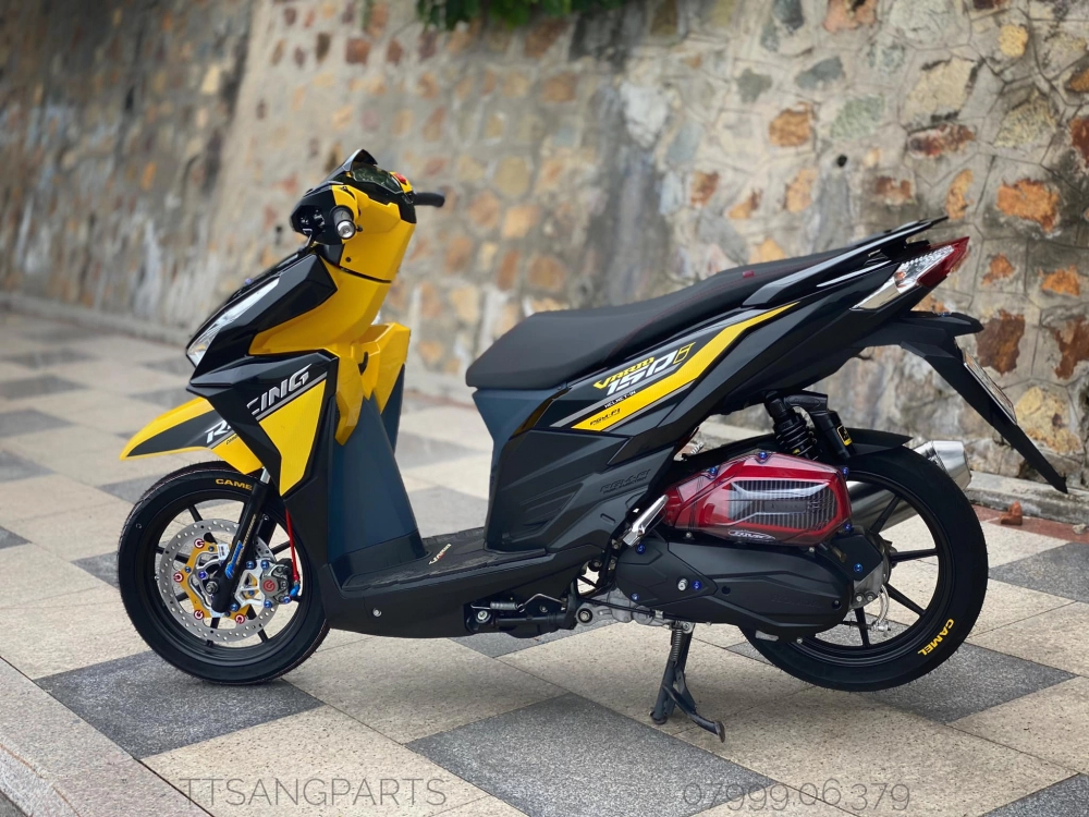 Vario 150 đời 2017 tinh tế hơn trong khung nhựa nhám vàng - 8