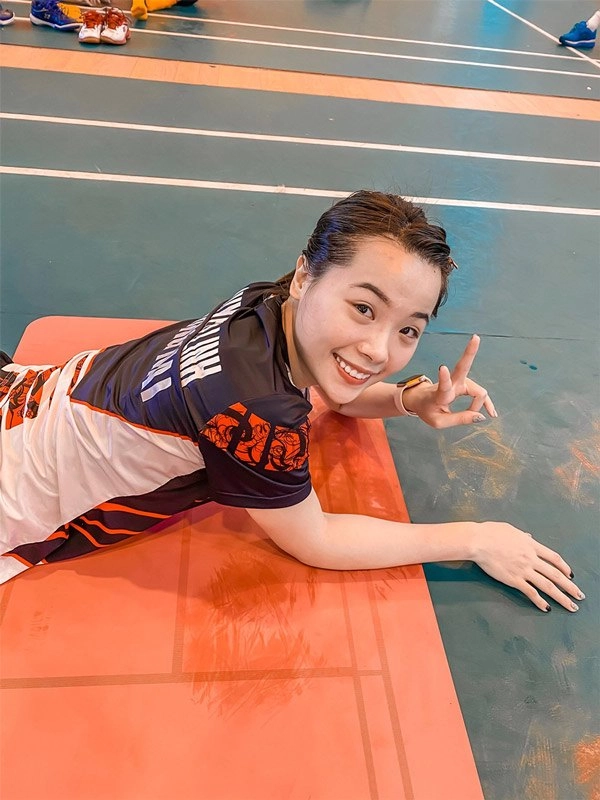 Vẻ đẹp của hoa khôi cầu lông việt đánh bại trung quốc tại olympic tokyo - 8