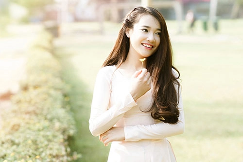 Vẻ đẹp nữ cảnh sát việt trên báo trung quốc - 10