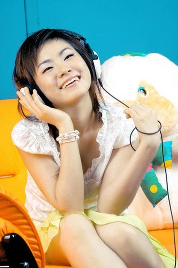 Vẻ đẹp trẻ mãi theo năm tháng của 3 nữ ca sĩ nhóm hat ngày ấy - 25
