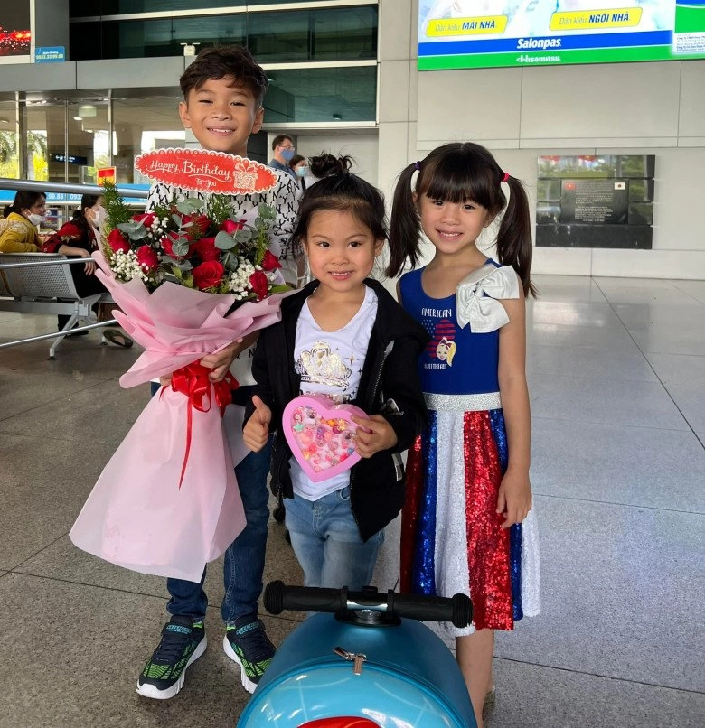 Về việt nam hợp đất jacky minh trí béo trắng làm tóc xoăn điển trai khiến thanh thảo tự hào - 8