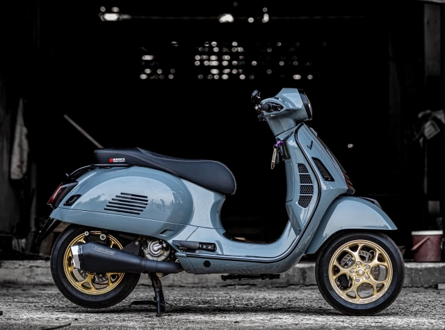 Vespa gts 300 mê hoặc người nhìn bằng nhan sắc cực phẩm - 21