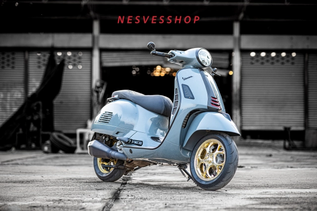 Vespa gts 300 mê hoặc người nhìn bằng nhan sắc cực phẩm - 24