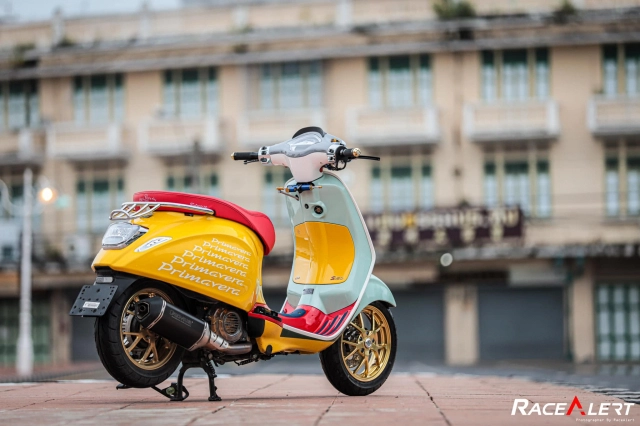 Vespa sprint độ đầy sắc màu bung lụa giữa phố thái - 3