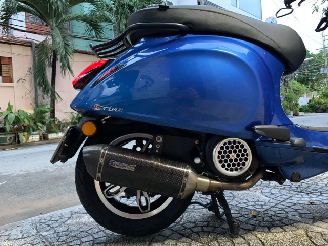 Vespa sprint độ với diện mạo màu xanh đậm chất thể thao - 1