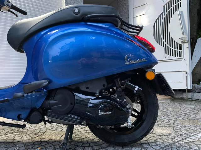 Vespa sprint độ với diện mạo màu xanh đậm chất thể thao - 8