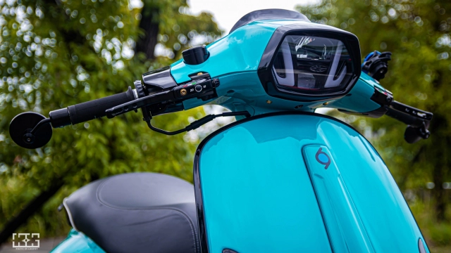 Vespa sprint lôi cuốn mọi ánh nhìn bằng dàn chân trần như nhộng - 5