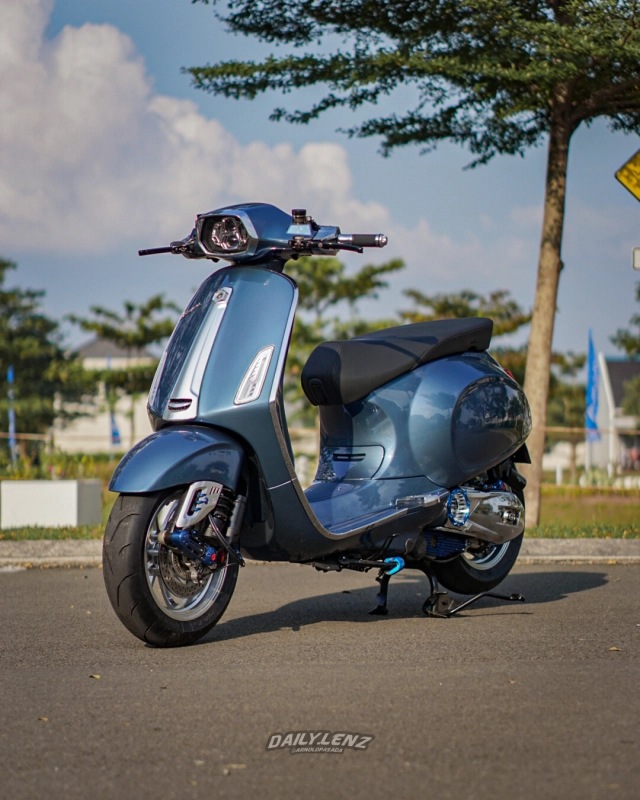 Vespa sprint mê hoặc người xem với dàn chân bạch kim hiếm thấy - 14