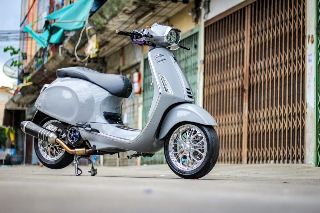 Vespa sprint sở hữu hàng loạt trang sức cao cấp gây mê người đọc - 34