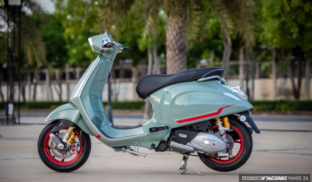 Vespa sprint trở lại sân chơi với diện mạo đẹp như hoàng tử - 11