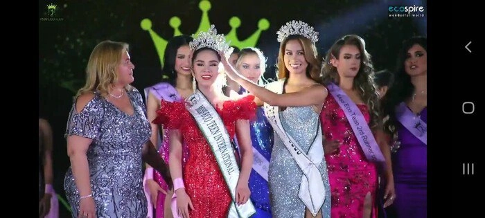 Việt nam đăng quang miss eco teen hoa hậu nhí 14 tuổi vấp ngã vẫn trình diễn tự tin - 1