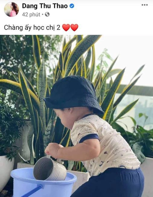 Vợ chồng hoa hậu đặng thu thảo đưa hai con du lịch nước ngoài bé gái ấn tượng vì chân dài miên man - 15