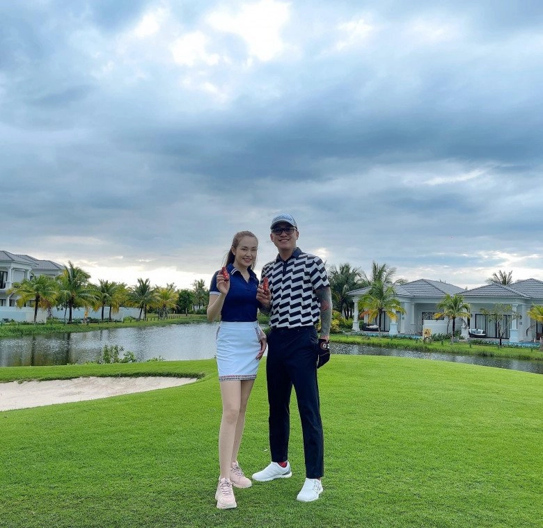 Vợ chủ tịch của tuấn hưng đi đánh golf eo con kiến mất hút trước thứ dài ngoằn đẹp mê - 8