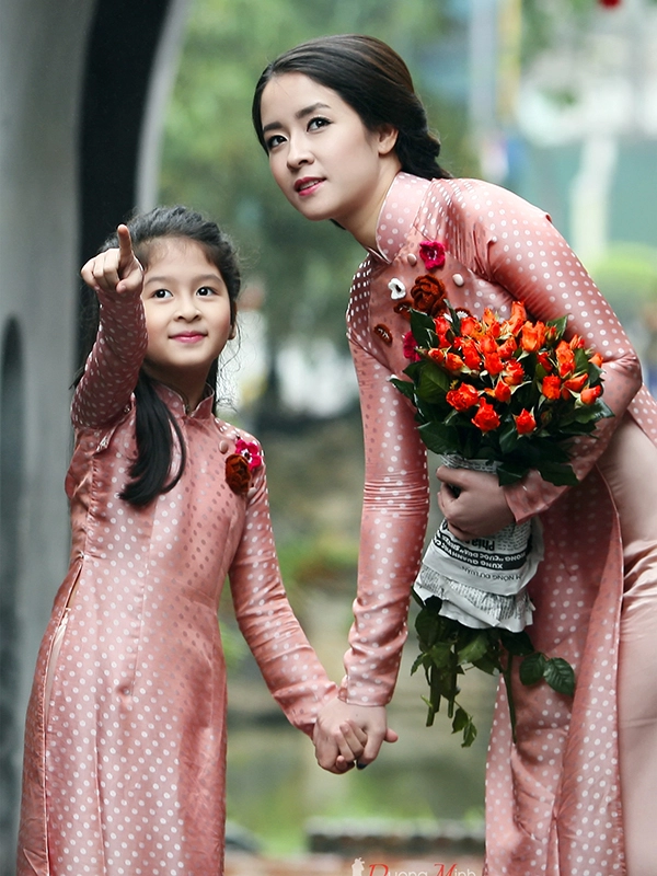 vợ cũ chí nhân làm mẹ đơn thân năm 21 tuổi con gái giờ như chị em với mẹ - 4