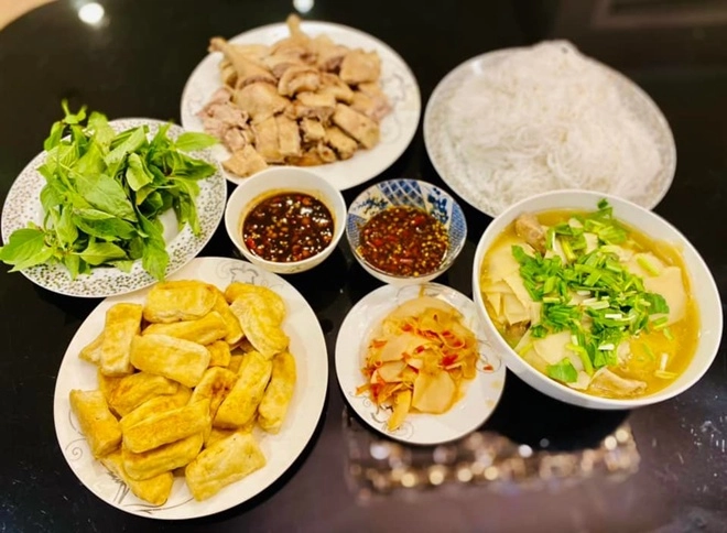 Vợ mạnh trường khoe cơm ngon canh ngọt bình luận của nam diễn viên gây tò mò - 11