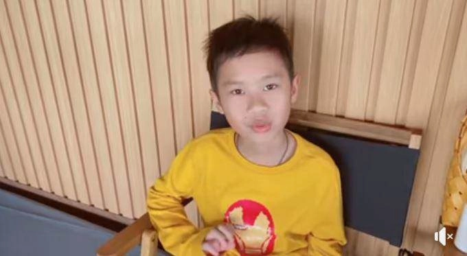 Vợ tiến sỹ luật giúp lý hải tránh được lùm xùm từ thiện còn khéo nuôi dạy 4 con - 8