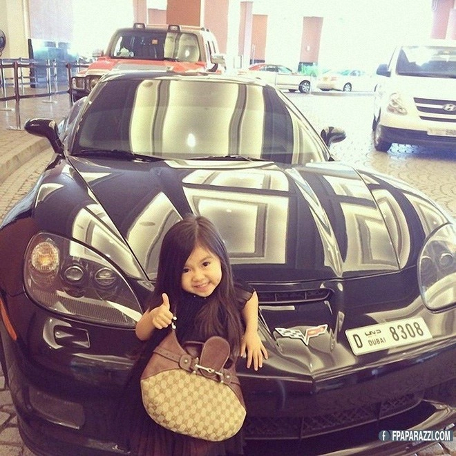 Vóc dáng lớn phổng phao đẹp nhưthiếu nữ của bé gái được đại gia dubaibao nuôi từ 5 tuổi - 5