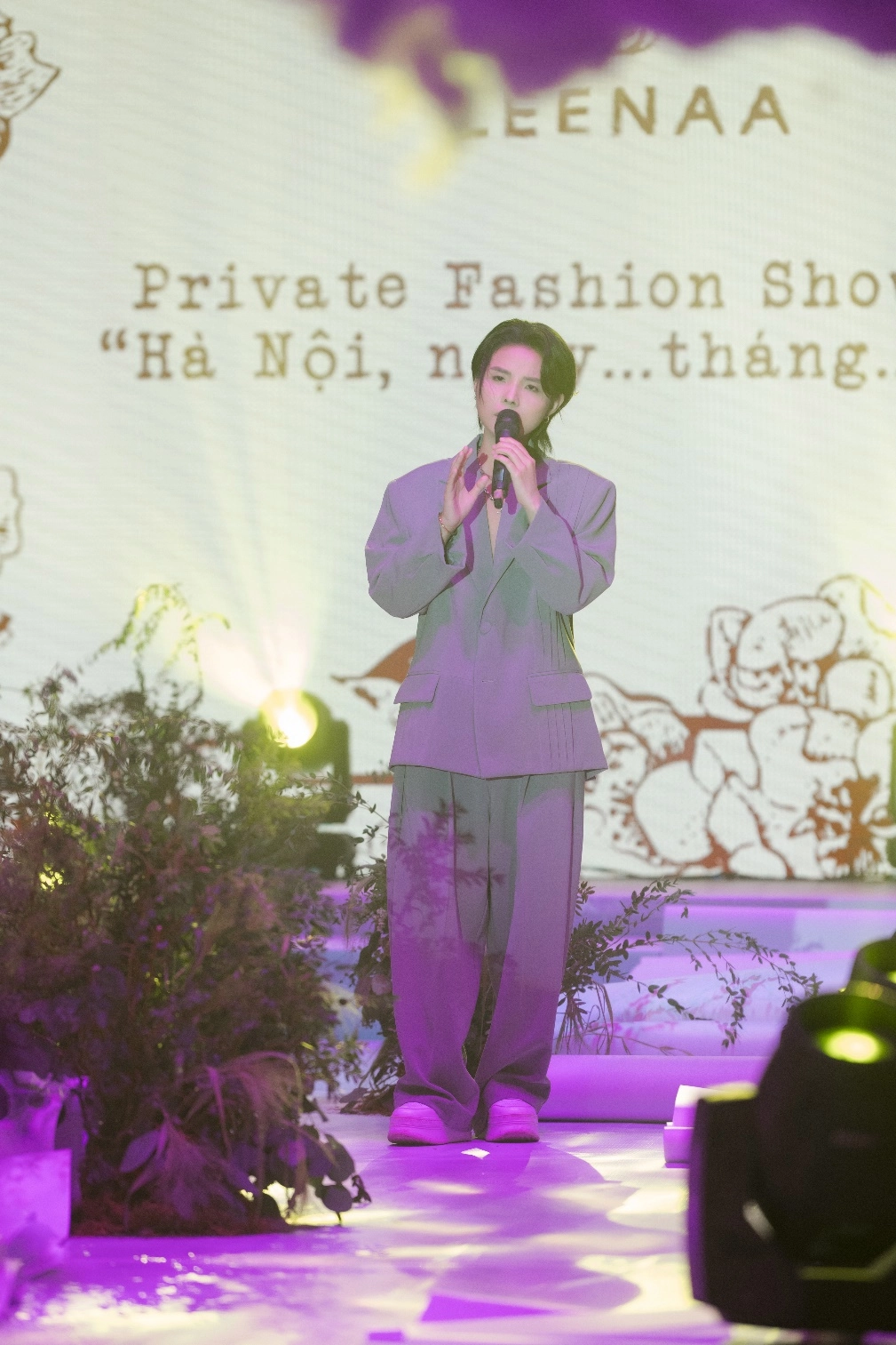 Vũ cát tường phiêu trong private fashion show của thời trang leenaa - 1