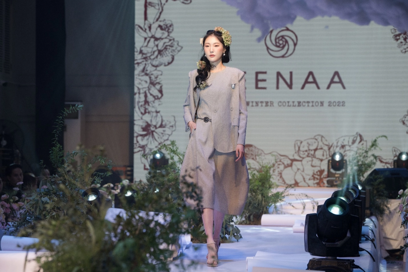 Vũ cát tường phiêu trong private fashion show của thời trang leenaa - 4