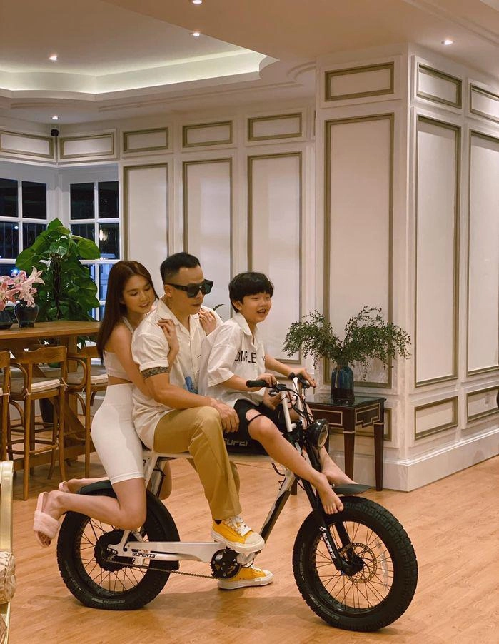 Vũ khắc tiệp khoe con trai chung với ngọc trinh tự hào nhóc tỳ càng lớn càng giống bố - 9