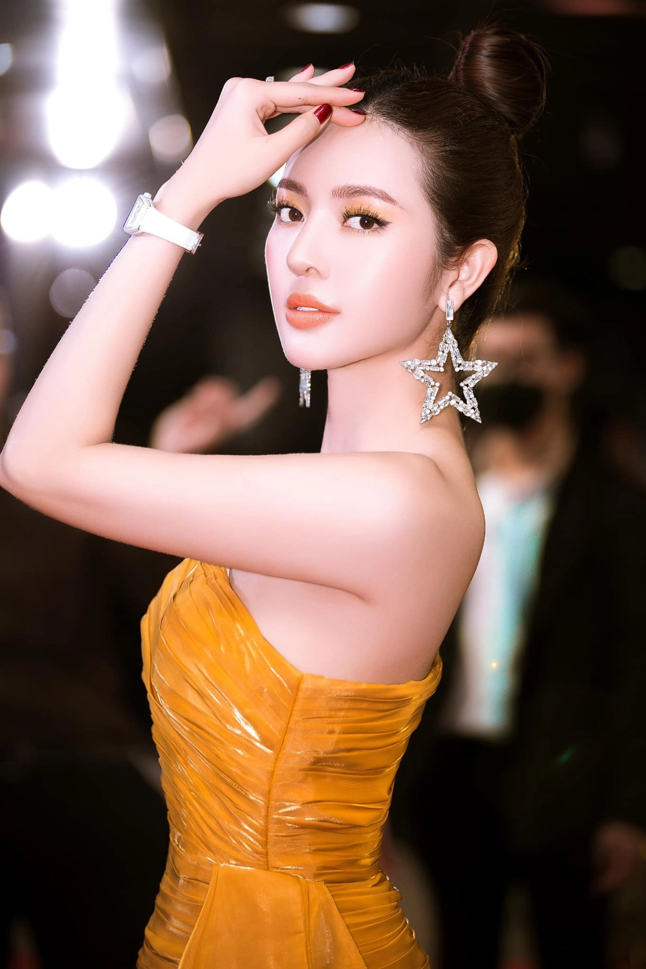 Vừa đăng ký hoa hậu hoàn vũ việt nam nhan sắc gợi cảm của chân dài liền bị thắc mắc - 10