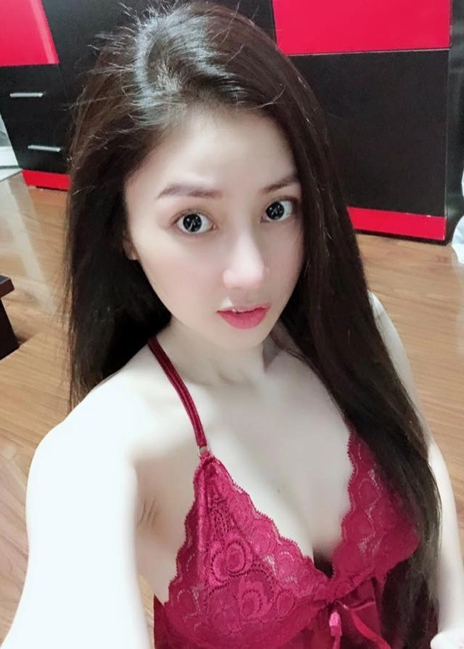 Vua hội chợ miền tây lấy vợ hàn nóng bỏng được 3 con xinh ấn tượng nhất là con gái - 3