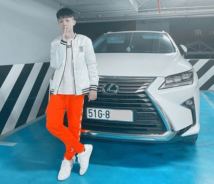 Vua hội chợ miền tây lấy vợ hàn nóng bỏng được 3 con xinh ấn tượng nhất là con gái - 11