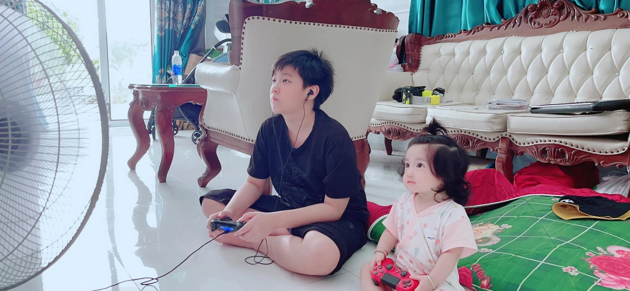 Vua hội chợ miền tây lấy vợ hàn nóng bỏng được 3 con xinh ấn tượng nhất là con gái - 13