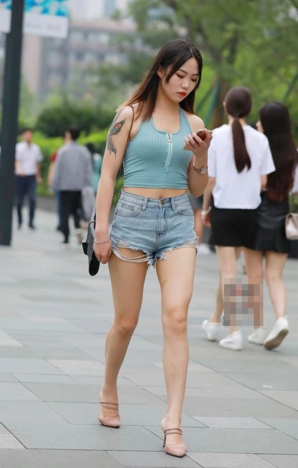 Vùng mỡ thừa tuy nhỏ nhưng dễ gây mất điểm nàng muốn giữ hình tượng phải chọn đồ cho chuẩn - 2
