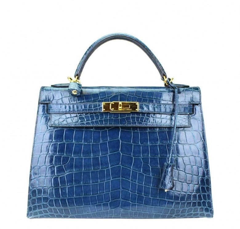 Vy oanh tái xuất đeo túi hermes bị nghi fake đi đôi giày huyền thoại của làng hoa hậu - 5