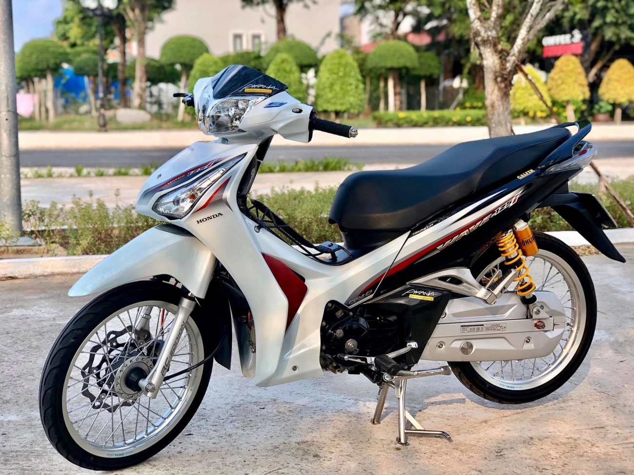 Wave 125 độ siêu sang chảnh với style độc đáo - 11