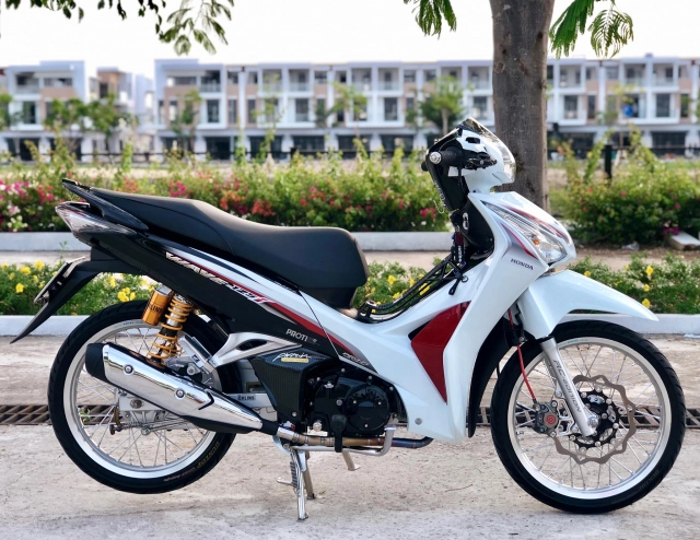 Wave 125 độ siêu sang chảnh với style độc đáo - 12