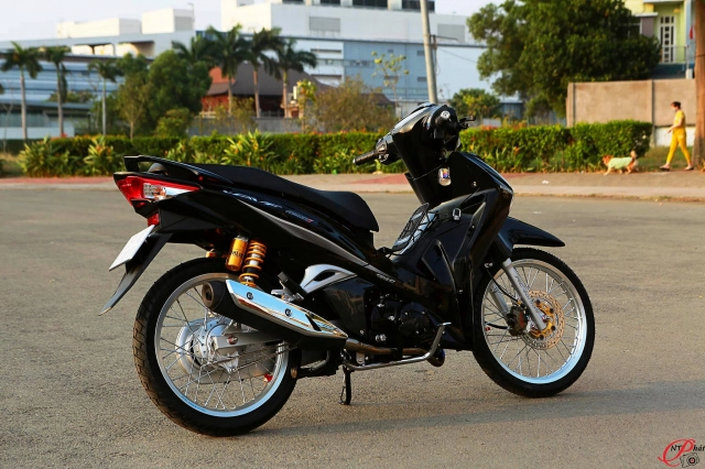 Wave 125 full black làm mờ mắt người xem với dàn chân hoàng kim - 11