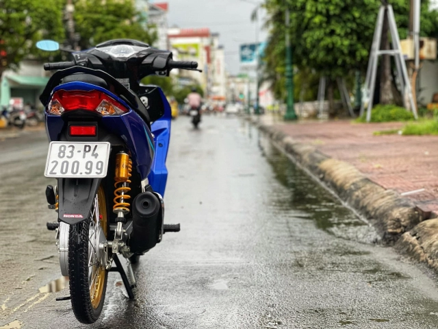 Wave 125i hoàn hảo trong dàn chân hoàng kim - 1