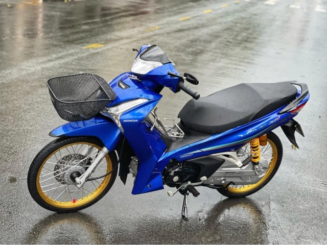 Wave 125i hoàn hảo trong dàn chân hoàng kim - 2