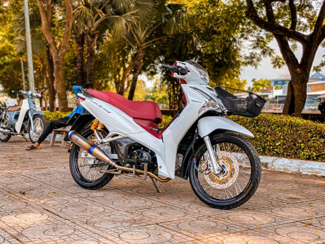 Wave 125i thừa hưởng nhiều đồ chơi châu âu xịn sò - 6