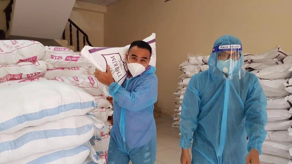 Xa gia đình cược mạng sống làm từ thiện quyền linh nóng lòng về nhà vì clip của con - 1