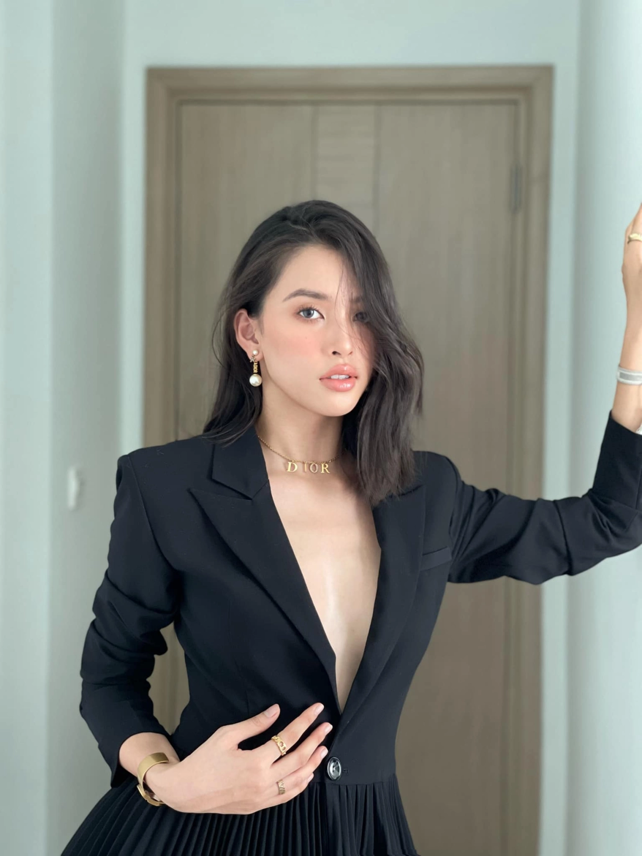 Xém không nhận ra hoa hậu tiểu vy da đỏ da xanh như phim hoạt hình trên tạp chí - 15