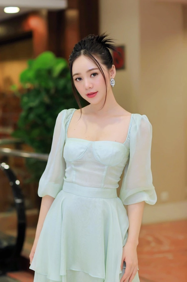 Xinh như thiên thần quỳnh kool chẳng ngờ bị soi phẫu thuật thẩm mỹ trong quá khứ - 13