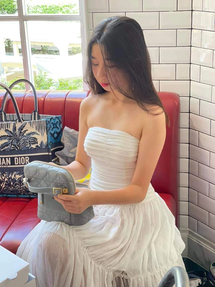 Xưa bụ bẫm đáng yêu nay con gái hoa hậu nguyễn thị huyền 15 tuổi đã đẹp soán ngôi mẹ - 3