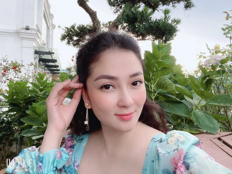 Xưa bụ bẫm đáng yêu nay con gái hoa hậu nguyễn thị huyền 15 tuổi đã đẹp soán ngôi mẹ - 10
