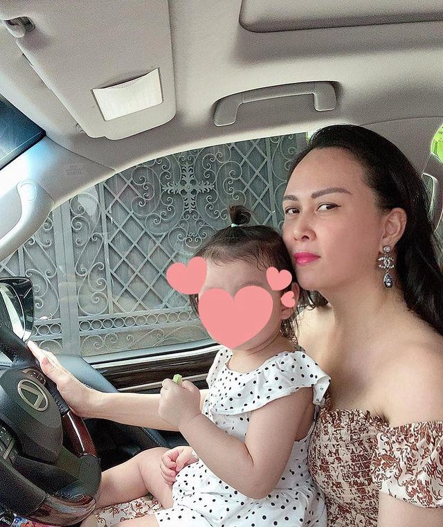 Xưa đăng ảnh xong xóa giờ phượng chanel chăm khoe hình con hậu ly hôn quách ngọc ngoan - 4