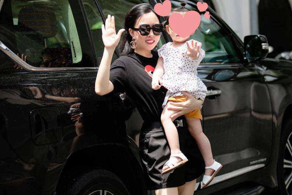 Xưa đăng ảnh xong xóa giờ phượng chanel chăm khoe hình con hậu ly hôn quách ngọc ngoan - 5