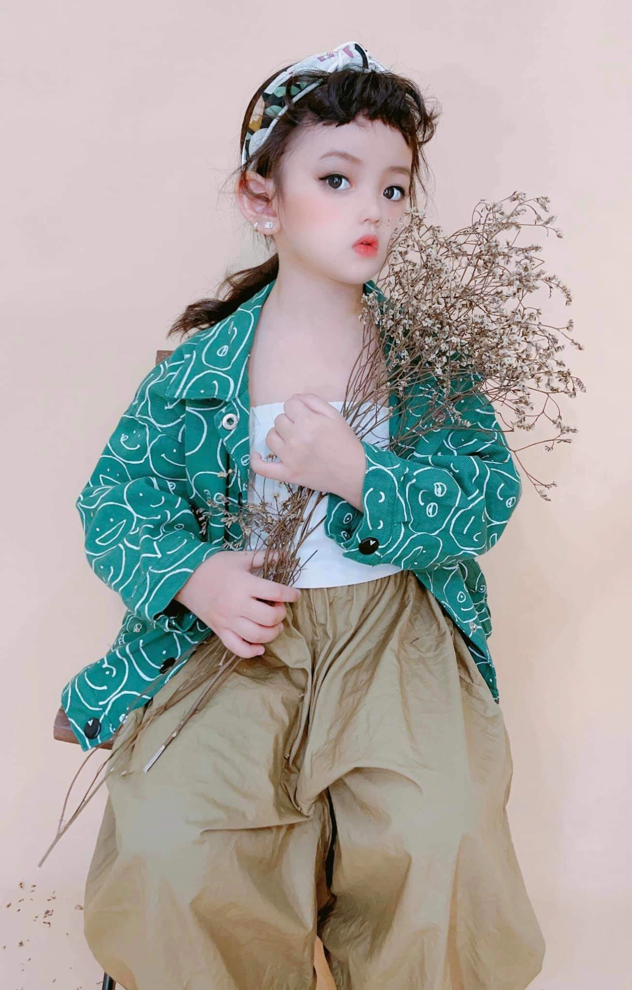 Xưa đầu trọc lốc bé gái hà nội giờ xinh như búp bê nổi tiếng phim hương vị tình thân - 11